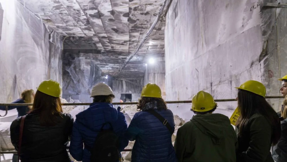 Marble Quarries, Between Fantiscritti and Colonnata