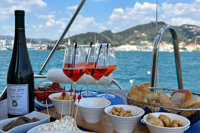 Private Aperitivo Boat Tour, Gulf of Poets
